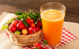 “Cientificamente comprovado”: o suco de acerola possui mais vitamina C que a laranja, diminui o colesterol e ajuda a emagrecer