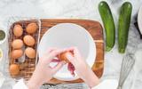 Misture ovos e abobrinha com farinha de coco e veja a explosão de sabor acontecer (e é low carb!)