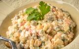 Salada de maionese é o prato que NÃO PODE faltar no Natal: pega essa receita fácil e barata!