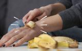 Com quantos anos você descobriu que a casca da banana é ótima para aliviar esse tipo de coceira?