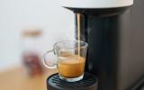 Black Friday: Cafeteira de cápsulas Nespresso está com desconto de 40% na Black do Mercado Livre!