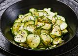 Sunomono (salada de pepino japonesa)