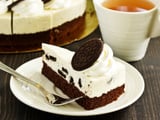 Cheesecake de Oreo: base crocante e o recheio de chocolate branco é a sobremesa dos sonhos