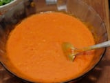 Faço esse molho de duas a três vezes por semana: combina bem com batatas, massas e sanduíches