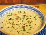 Meu marido que não gosta de sopa amou essa: sopa cremosa e aveludada de mandioquinha com bacon