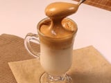 A receita de café que parou a internet em 2020 continua conquistando novos fãs por ser fácil e cremosa