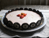 Torta mousse de morango e calipso branco