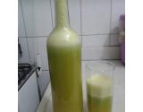 Suco de rúcula com laranja e limão
