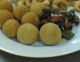 Bolinho de batata recheado com queijo e presunto