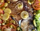Peixe Assado Recheado com farofa de Alcaparra