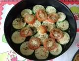 Petisco fácil de abobrinha e tomate