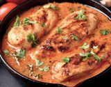Frango de forno com molho de tomate e requeijão