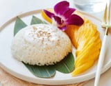 Arroz doce com manga: a famosa sobremesa tailandesa com leite de coco