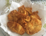 Peito de frango frito com farinha de trigo fácil e muito saboroso