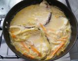 Filé de peixe à Julienne de legumes com molho de cream cheese