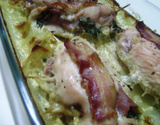 Filé de frango recheado com molho de requeijão com espinafre