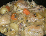 Frango ao molho de alho e legumes