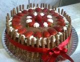 Bolo de morango com mousse de chocolate