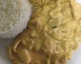 Estrogonofe de frango com vinho branco