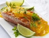 Filé de Peixe ao Molho de Pimenta Vermelha e Laranja