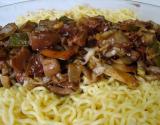 Macarrão estilo chinês