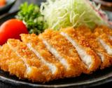 Nem farinha panko, nem farinha de rosca: esse é o melhor jeito de empanar o frango, fica mais saudável e proteico