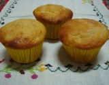 Muffins de iogurte, banana e canela