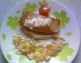 Salmão e purê de batatas ao vinagrete encorpado