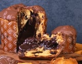 Panetone de chocolate com muito recheio e cobertura de ganache sucesso de vendas