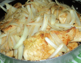 Filé de frango acebolado