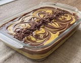 Mousse de maracujá com chocolate mesclado: sobremesa fácil perfeita para festas