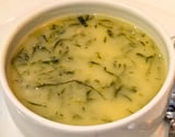 Caldo verde vegano sem carne prático de 6 ingredientes