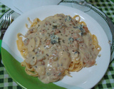 Macarrão ao molho de camarão com queijo