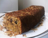 Bolo de banana e granola