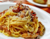 Espaguete à carbonara original: aprenda a fazer o molho sem creme de leite