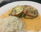 Frango com rúcula à strogonoff no forno