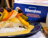 Lombo de bacalhau ao azeite de dendê e leite de coco