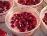 Mousse com Calda de Romã