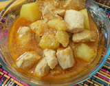 Frango cozido com batatas e caldinho