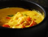 Moqueca de dourado ao molho de camarão