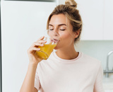 Esse suco simples, barato e com poucas calorias fortalece a imunidade e melhora a pele, entre outros benefícios
