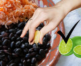 Saiba por que as pessoas estão pingando limão no feijão antes de comer