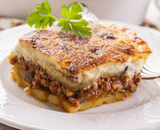 Moussaka: receita de lasanha de berinjela com carne moída