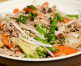 Arroz Chop Suey: receita fácil para incrementar o arroz esquecido na geladeira
