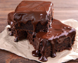 Aprenda a fazer um bolo de chocolate molhadinho