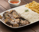 Filé ao molho madeira na panela de pressão: faça e economize seu tempo na cozinha