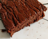 Receita de bolo de chocolate sem farinha de trigo, sem açúcar e sem leite que vai te surpreender de tão fofinho e saboroso
