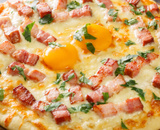 Já imaginou uma pizza à carbonara? O TudoGostoso te ensina a misturar esses sabores INCRÍVEIS
