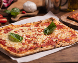 Aprendi a receita de massa de pizza mais fácil do mundo e agora faço toda semana, é o sextou aqui e casa!