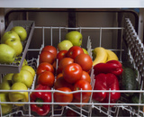 O que não te contaram sobre lavar frutas na lava-louças: isso os vídeos virais não mostram!